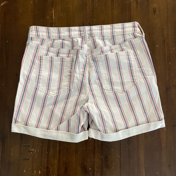 Old Navy Striped Shorts - Picture 5 of 9
